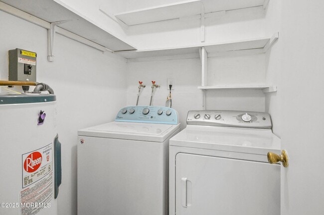 Building Photo - 120 Amberly Dr