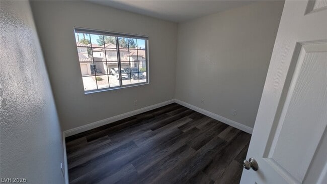 Building Photo - 2670 Ridgewater Cir