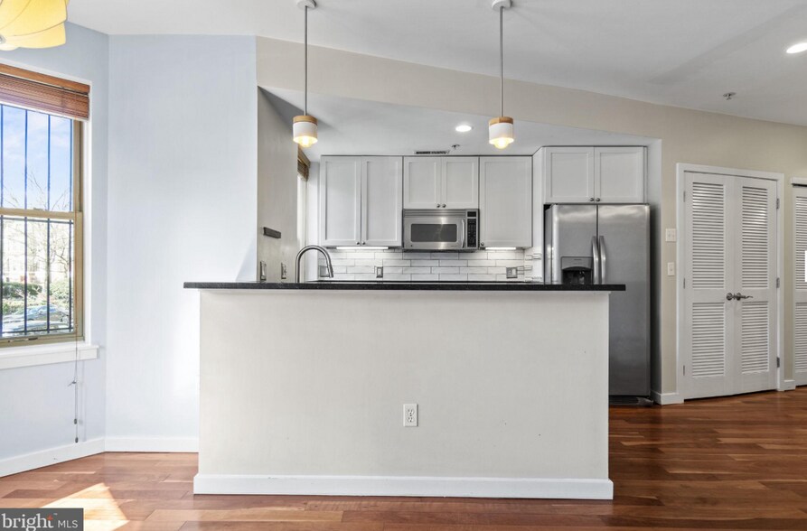 Building Photo - 2535 13th St NW