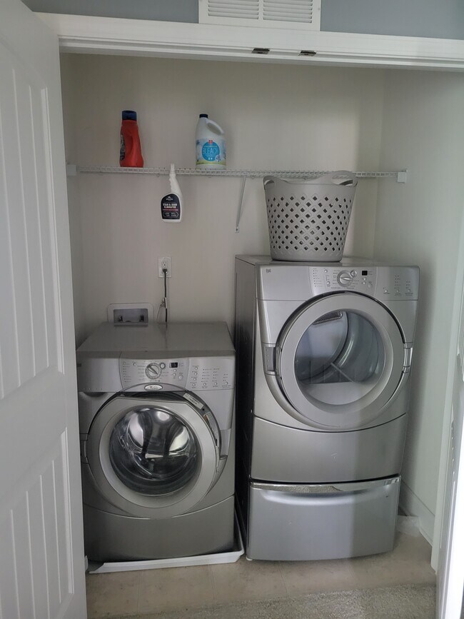 Washer/dryer upstairs - 4408 Lady Rita Ln