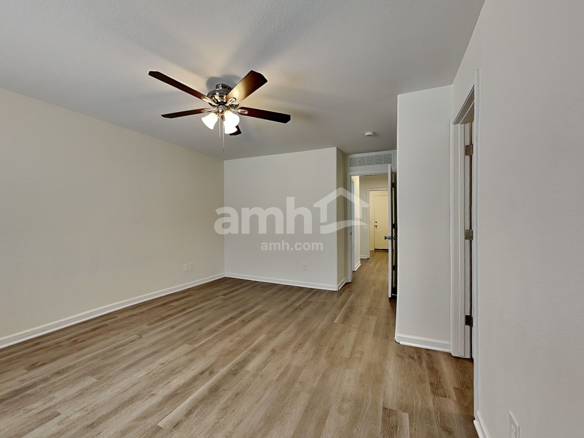 Building Photo - 15374 W Gelding Dr