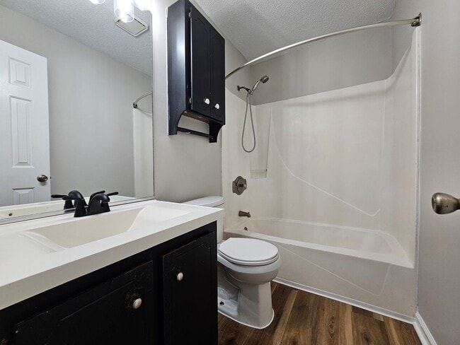 Building Photo - Charming 3 Bedroom 2 Bathroom home in Pooler!