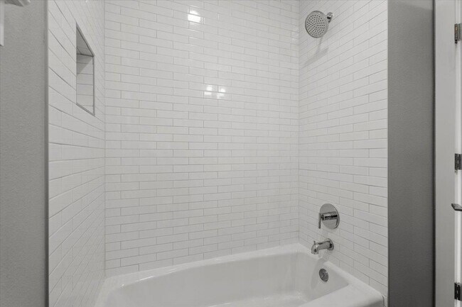 Building Photo - 913 Stobaugh St