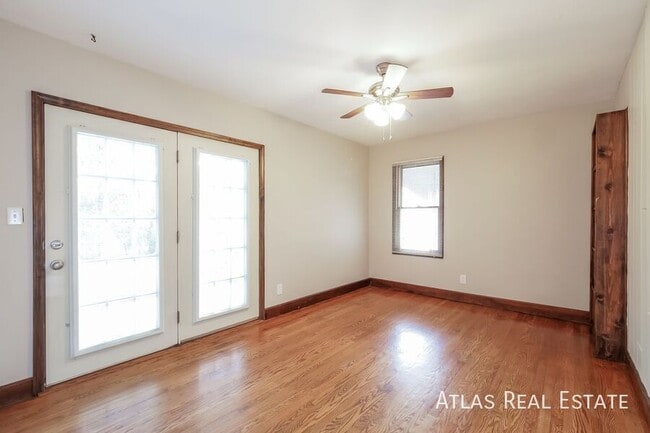 Building Photo - 4631 W 62nd Terrace