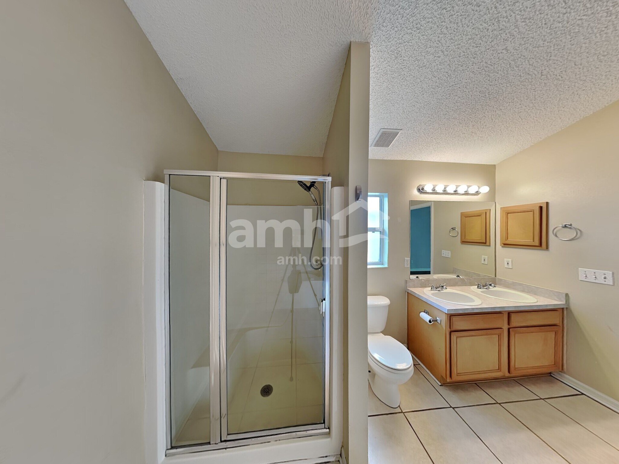 Building Photo - 875 Sedgewood Cir
