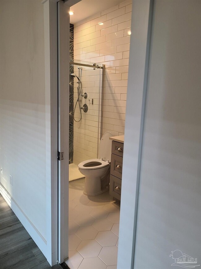 Building Photo - 603 N Reus St