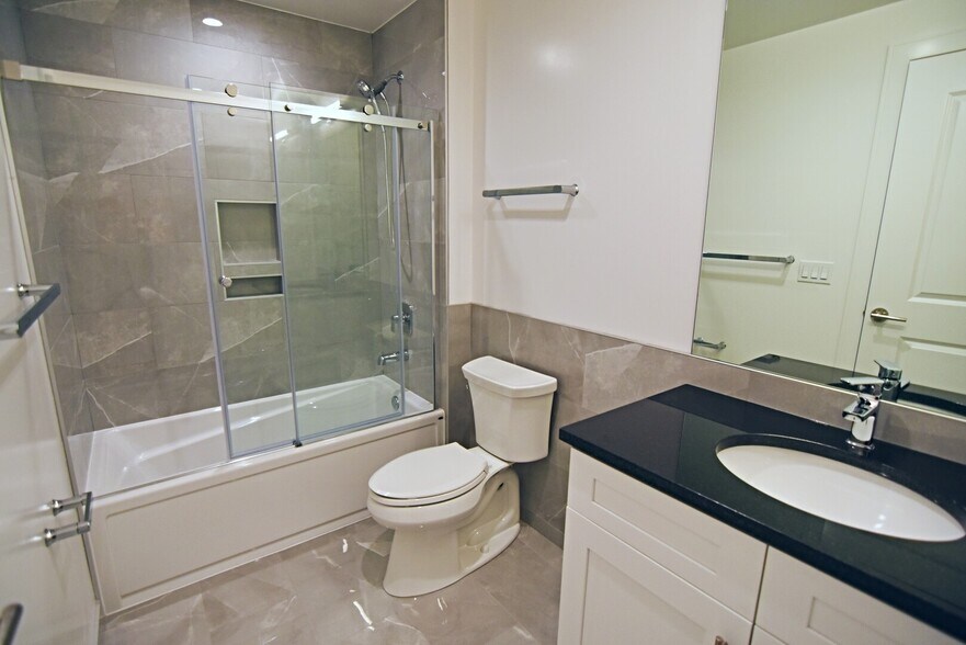 Building Photo - 3801 N Broadway St