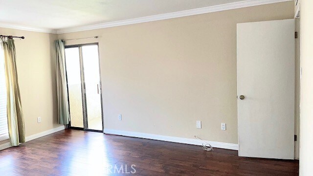 Building Photo - 585 W Duarte Rd