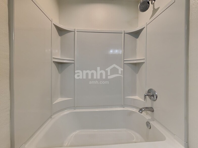 Building Photo - 1821 Silver Point