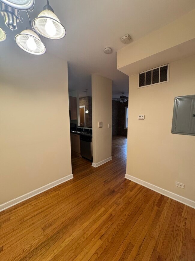 Building Photo - 1336 W Estes Ave