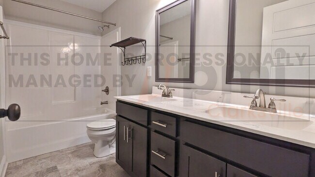 Building Photo - 890 Wild Elm Ct