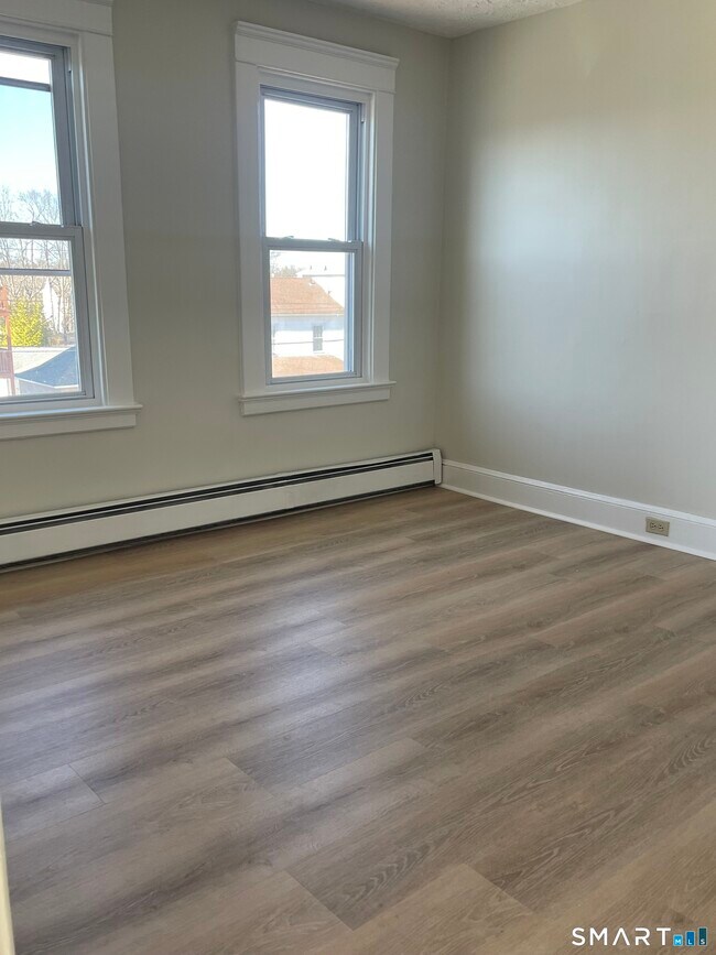 Building Photo - 75 Anderson Ave