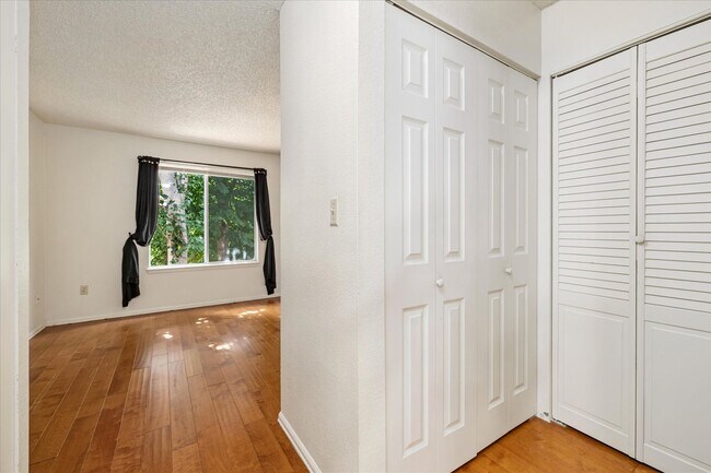 Building Photo - Beautiful 3 bed 2 bath Highlands Ranch Home!