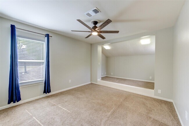 Building Photo - 15754 Walkwood Dr