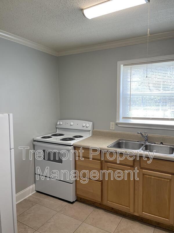 Building Photo - 2934 Lightfoot Mill Rd