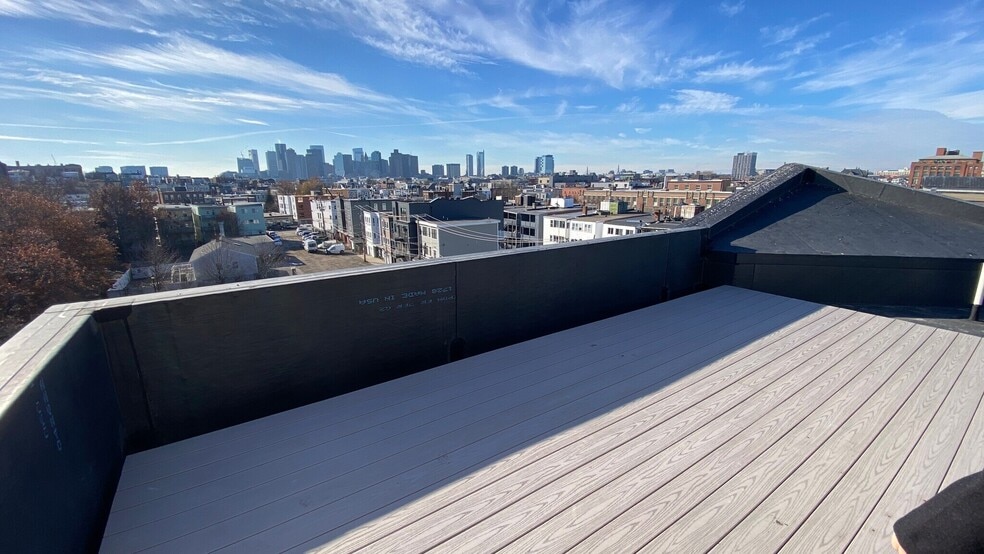 Building Photo - 175 Gove St