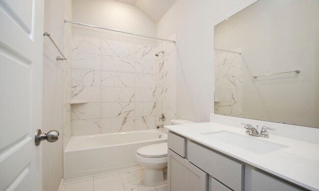 Building Photo - 31611 Lyle Mnr Dr