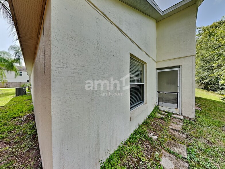 Building Photo - 14686 Lady Victoria Blvd