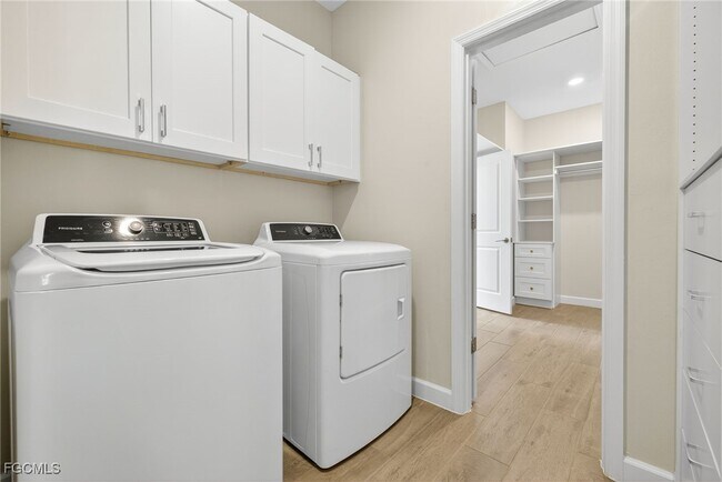 Building Photo - 11279 Canopy Loop