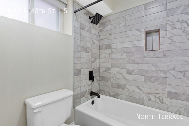 Building Photo - 1017 E 68th St