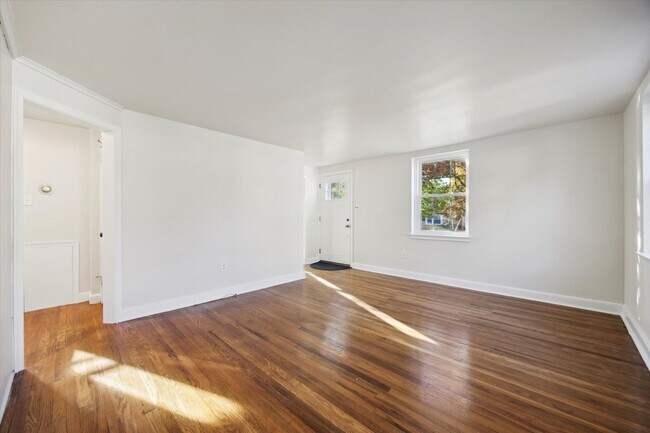 Building Photo - Beautiful 3BD/1BA Cape Cod in Broomall!