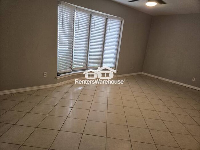 Building Photo - FOR RENT - 5BED 2.5BATH - IRVING TEXAS - M...