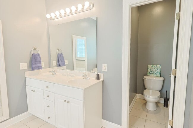 Building Photo - 769 Troon Cir