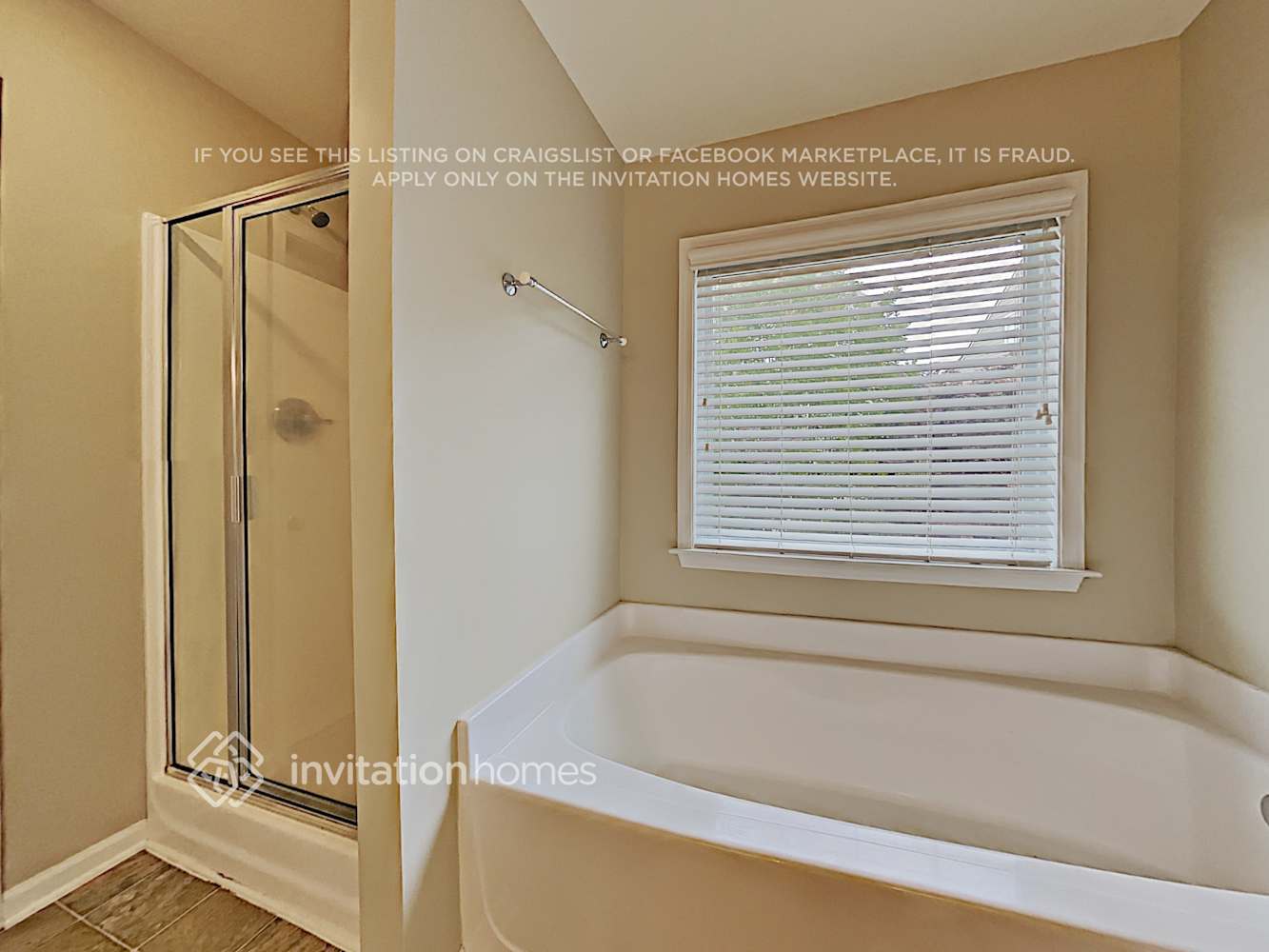 Building Photo - 522 Waterfall Dr