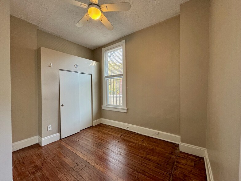 Building Photo - 202 Klotter Ave