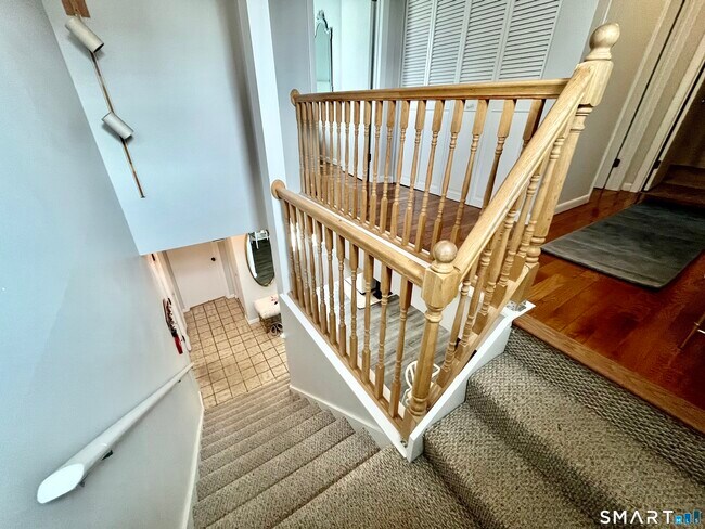 Building Photo - 92 Limewood Ave