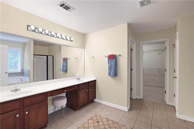 Building Photo - 5296 Lexmark Cir