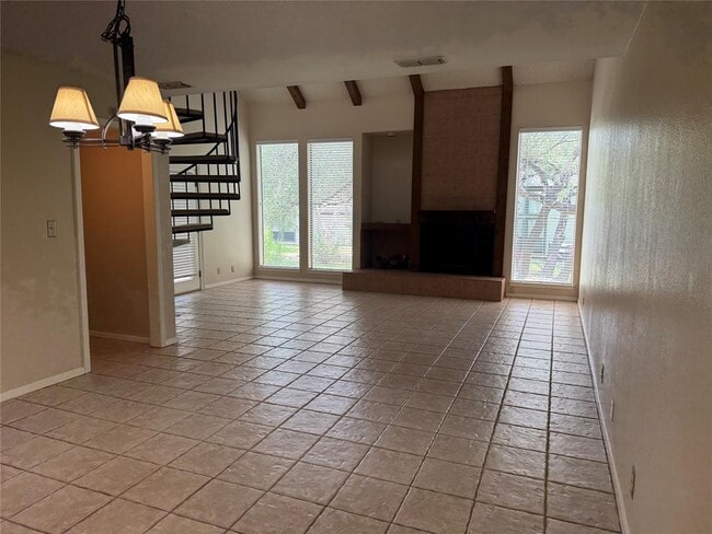 Building Photo - 17 Casa Verde St