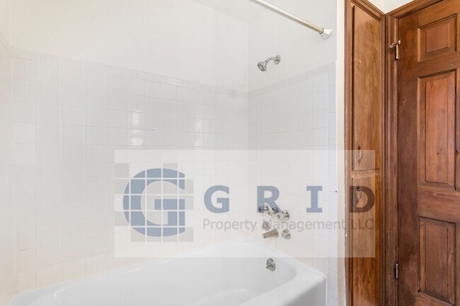 Building Photo - Charming 2-Bedroom Apartment in Markham!