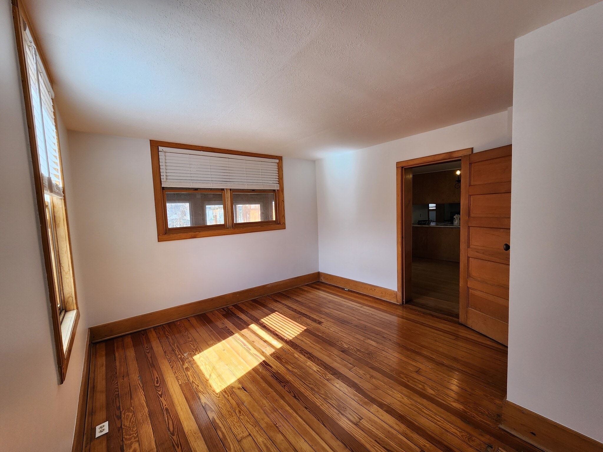 Building Photo - 3847 Bryant St