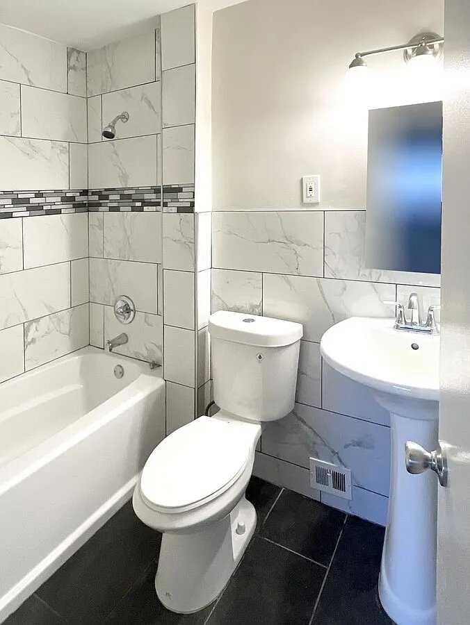 Building Photo - 7901 Roosevelt Blvd