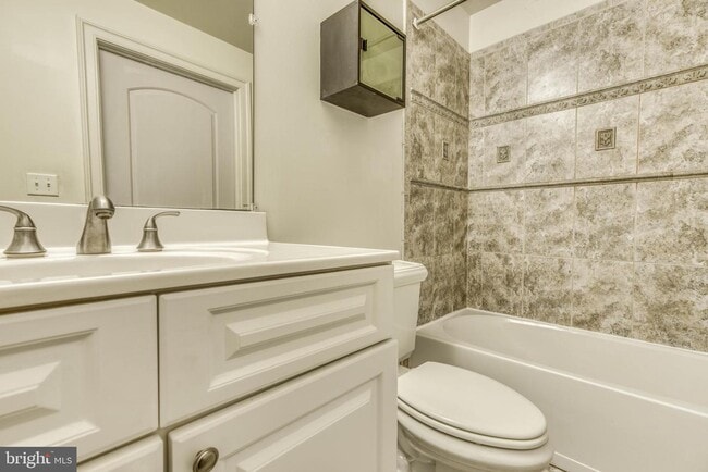 Building Photo - 1320 Race St