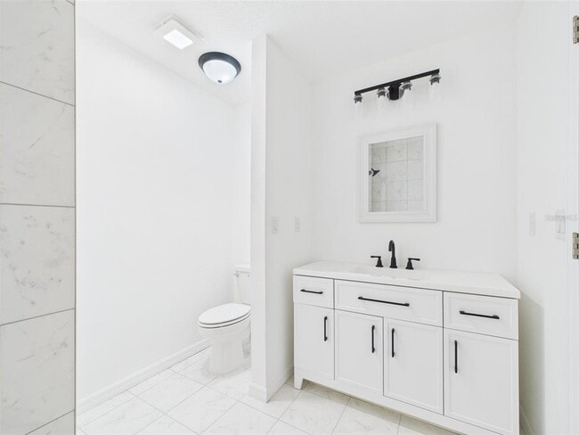 Building Photo - 5323 NW 8th Pl