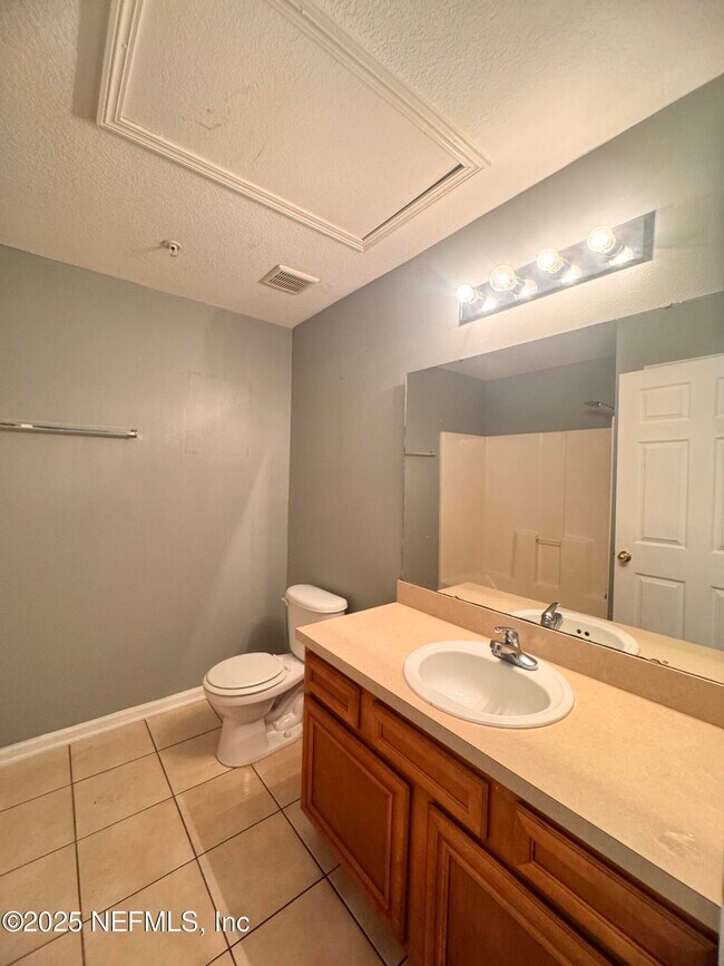 Building Photo - 6984 Ortega Woods Dr