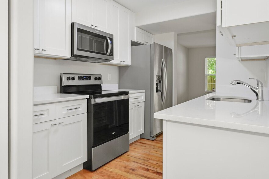 Building Photo - 9922 Matti Hill Ct