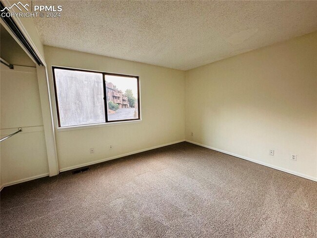 Building Photo - 3356 Capstan Way