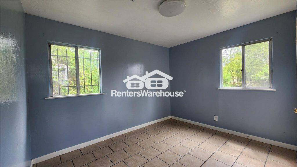 Building Photo - 6114 Hartwick Rd