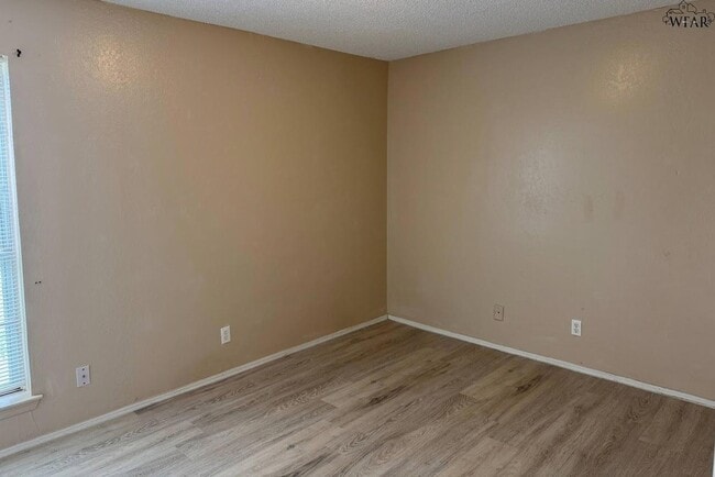 Building Photo - 1901 Wenonah Ave