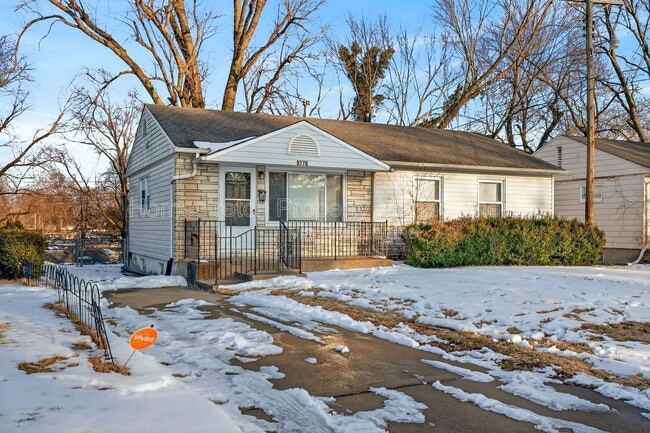 Building Photo - 9770 Scottdale Dr