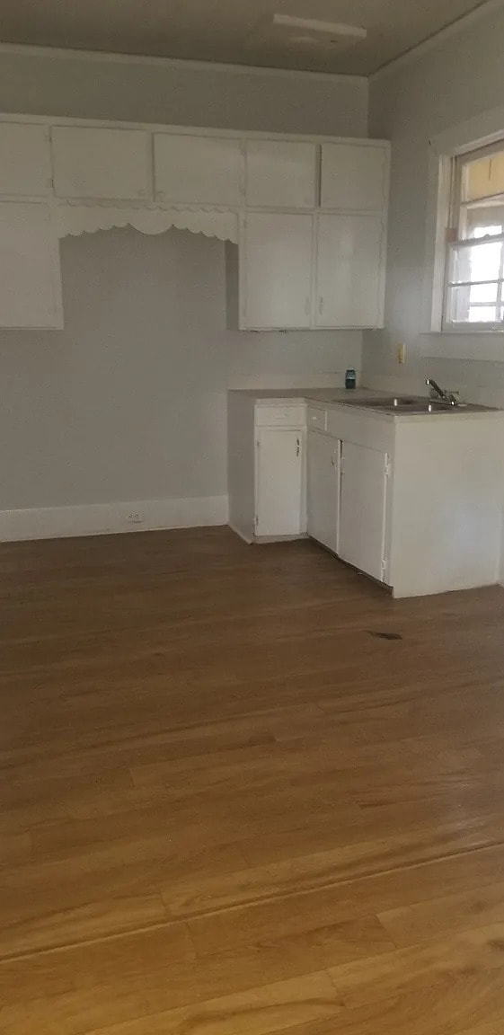 Building Photo - 2 Bedroom 1 Bathroom