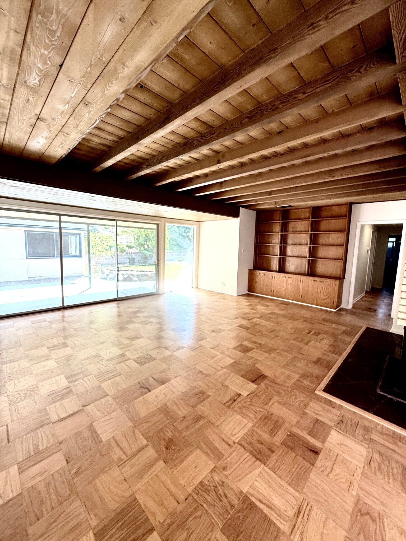 Building Photo - 1220 Crest Vista Dr