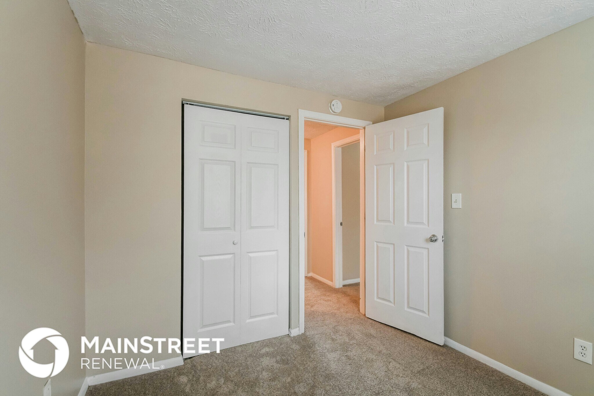 Building Photo - 1419 Mutz Dr