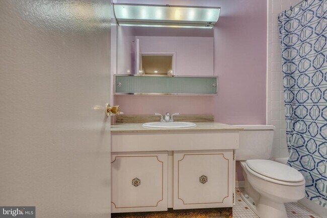 Building Photo - 7304 Park Village Ct