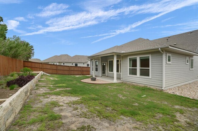 Building Photo - 522 Dayridge Dr