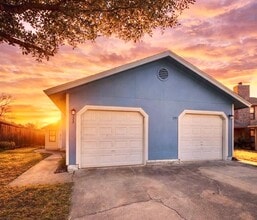 Building Photo - 333 Rawhide Loop