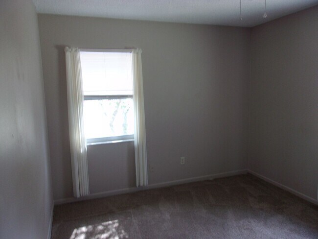 Building Photo - APPLICATION ACCEPTED 7/14/25